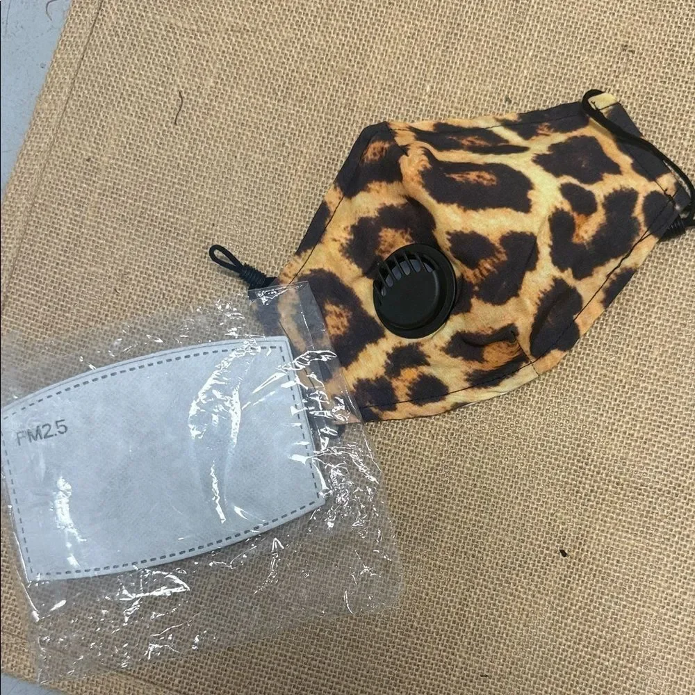 NEW Face Mask Extra Insert Filter NWT - Leopard Adjustable